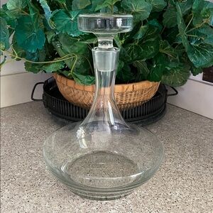 NEW Vintage Toscany Hand Blown Crystal Decanter